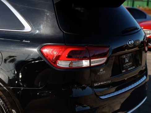 Used 2017 Kia Sorento SX image 34