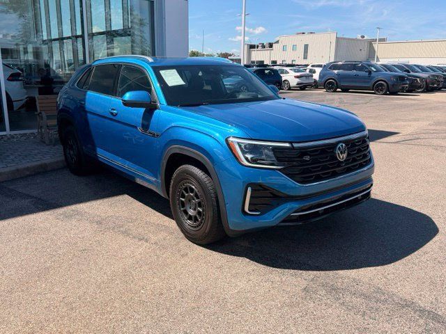 Certified 2024 Volkswagen Atlas Cross Sport SEL Premium R-Line AWD/4WD image 8