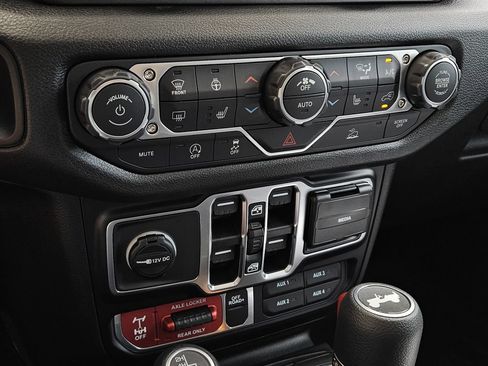 New 2026 Jeep Wrangler Unlimited Sport w/ Dual Top Group AWD/4WD image 19