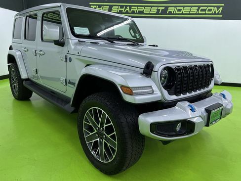 Used 2024 Jeep Wrangler High Altitude AWD/4WD image 2