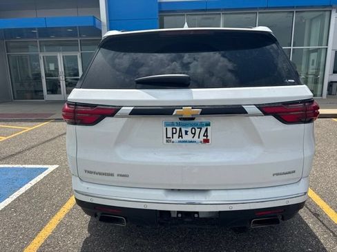 Used 2023 Chevrolet Traverse Premier AWD/4WD image 5
