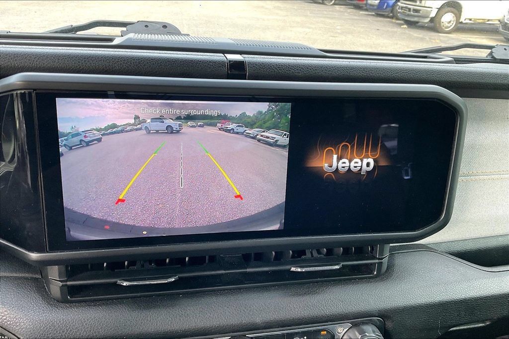 Used 2024 Jeep Wrangler Unlimited Sport AWD/4WD image 21