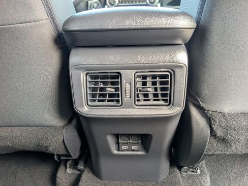 Used 2025 Toyota RAV4 XLE FWD image 7