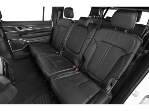 Used 2022 Jeep Wagoneer Series II w/ Convenience Group I AWD/4WD image 13