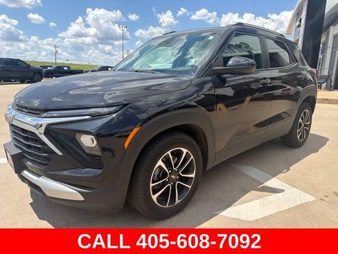 Used 2024 Chevrolet TrailBlazer LT w/ Convenience Package FWD image 7