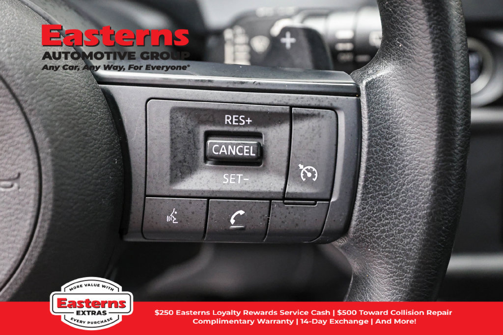Used 2023 Nissan Pathfinder S AWD/4WD image 17