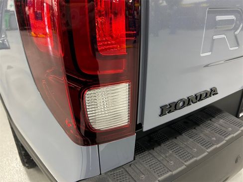 New 2026 Honda Ridgeline Black Edition image 21