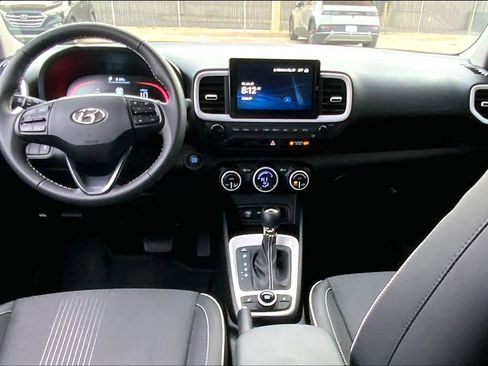 Certified 2025 Hyundai Venue Limited image 15