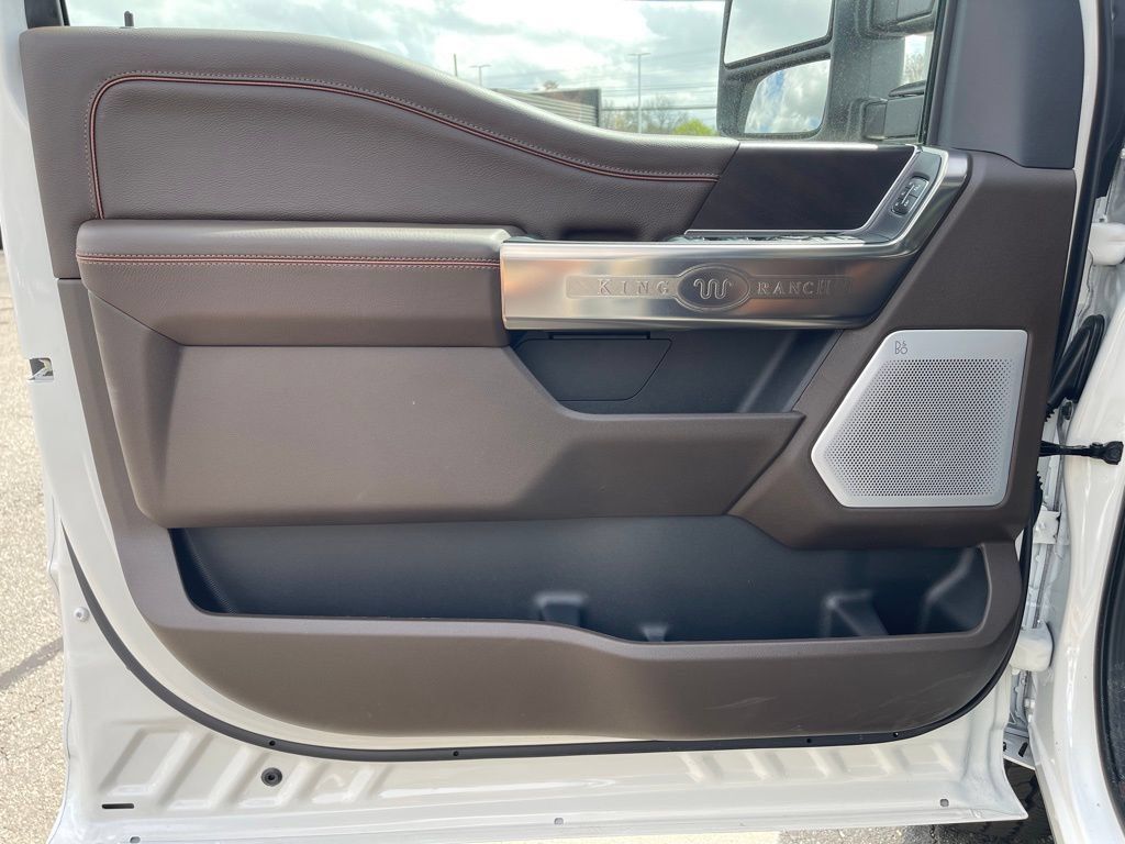 New 2026 Ford F250 King Ranch w/ Chrome Package AWD/4WD image 18