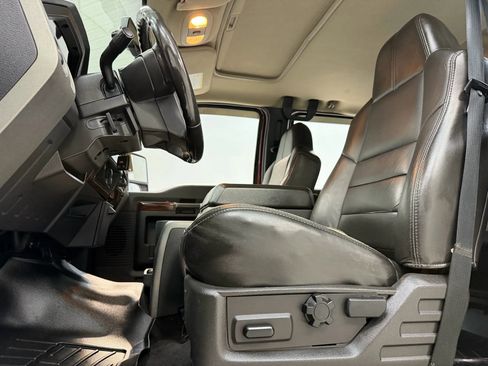 Used 2009 Ford F250 Lariat image 14