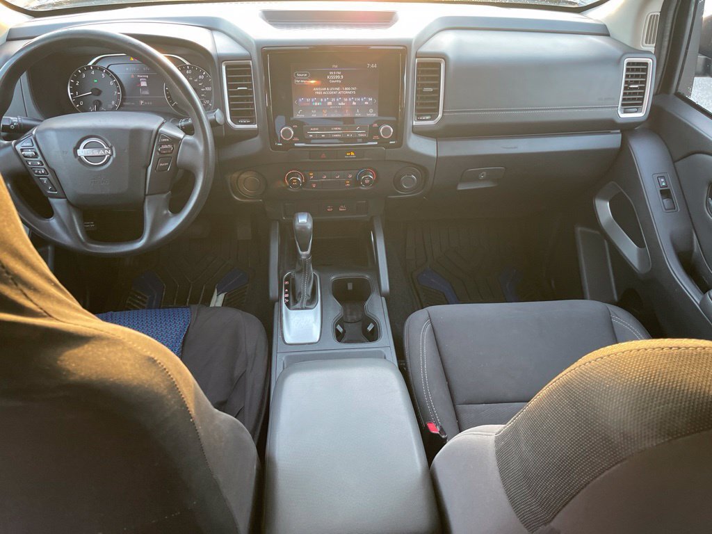 Used 2022 Nissan Frontier SV RWD image 10