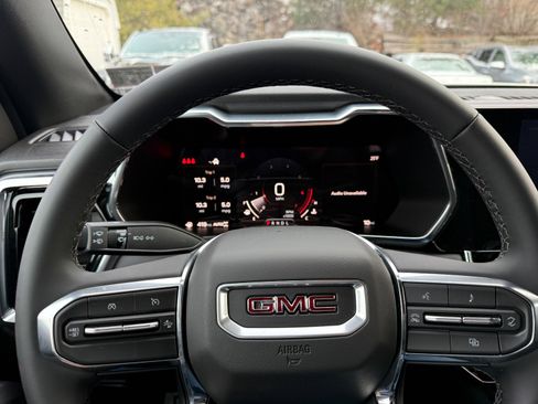 New 2026 GMC Canyon Elevation w/ LPO, Sports Bar Package image 22