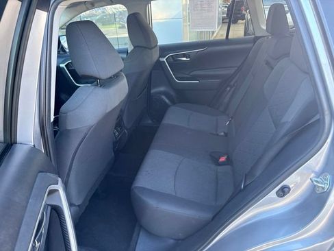 Used 2020 Toyota RAV4 XLE AWD/4WD image 26