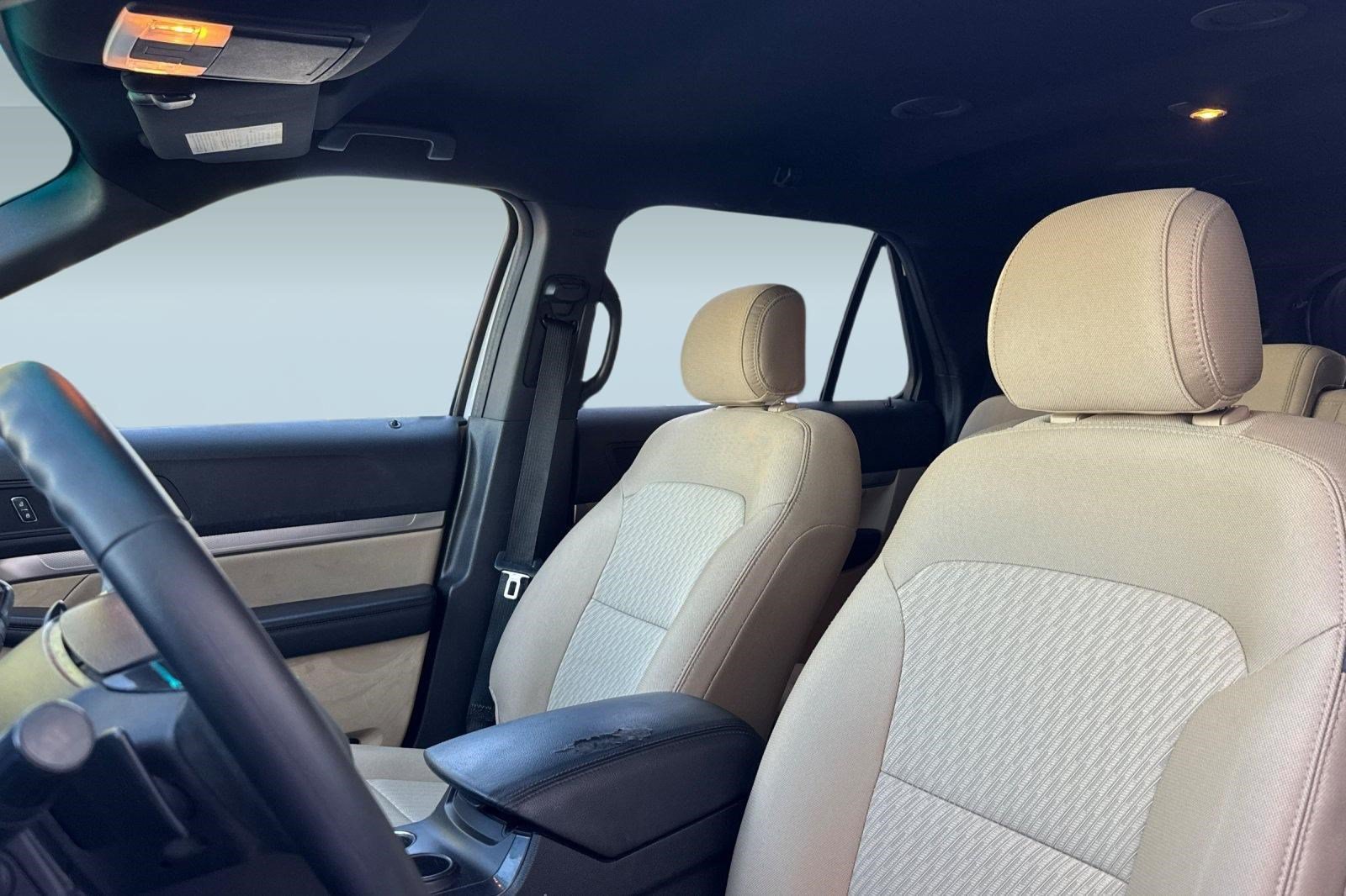 Used 2016 Ford Explorer FWD image 29