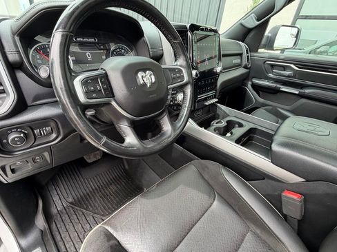 Used 2021 RAM 1500 Laramie AWD/4WD image 7