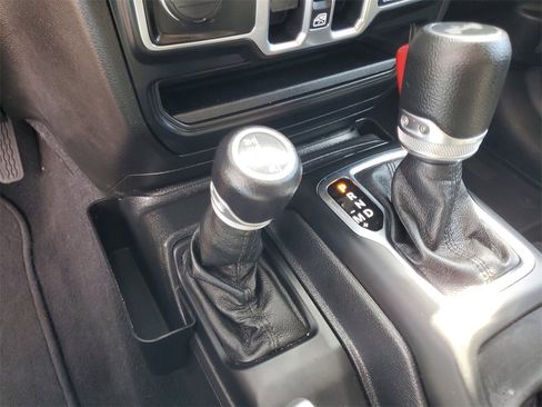 Used 2021 Jeep Wrangler Unlimited Sport image 24