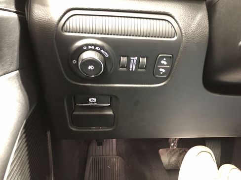 Certified 2024 Jeep Wagoneer Series I 4x4 w/ Premium Group I image 23