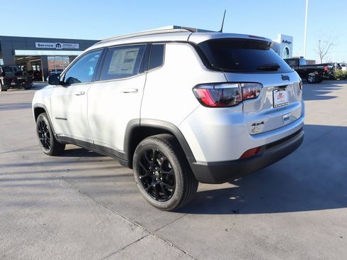 New 2026 Jeep Compass Latitude image 22