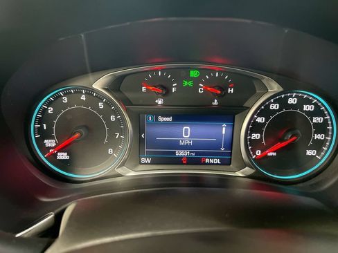 Used 2021 Chevrolet Equinox LT FWD image 11