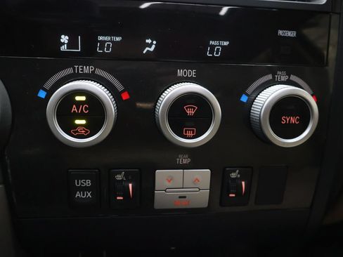 Used 2017 Toyota Sequoia Limited w/ Safety & Convenience Package RWD image 27
