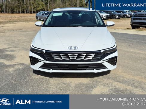 New 2026 Hyundai Elantra Limited FWD image 3