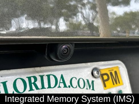 Used 2025 Genesis GV70 2.5T AWD/4WD image 18