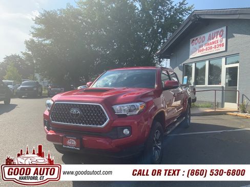 Used 2019 Toyota Tacoma TRD Sport w/ Technology Package AWD/4WD image 3