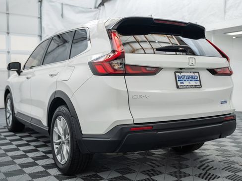 Used 2025 Honda CR-V EX image 5