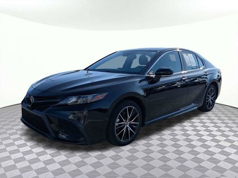 Used 2024 Toyota Camry SE w/ Convenience Package FWD image 7