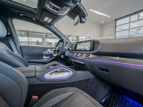 New 2026 Mercedes-Benz GLS 63 AMG 4MATIC image 17