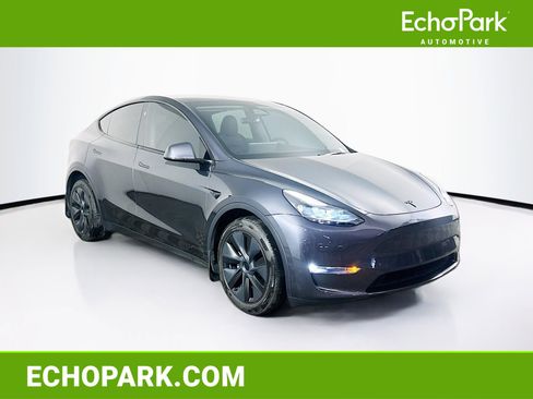 Used 2024 Tesla Model Y Long Range image 1