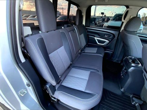 Used 2020 Nissan Titan SV w/ SV Convenience Package image 18