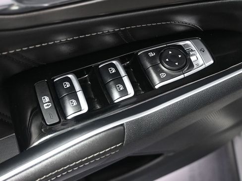 Certified 2023 Kia Sorento SX image 11