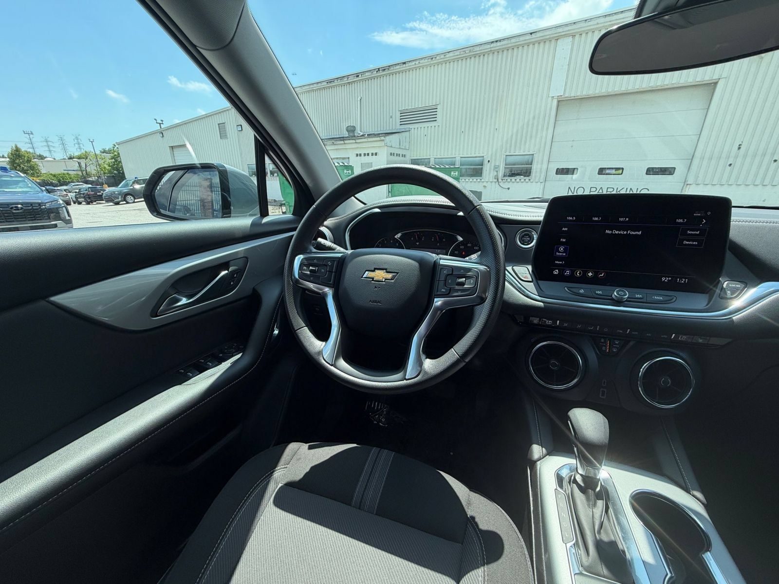 Used 2025 Chevrolet Blazer LT FWD image 36