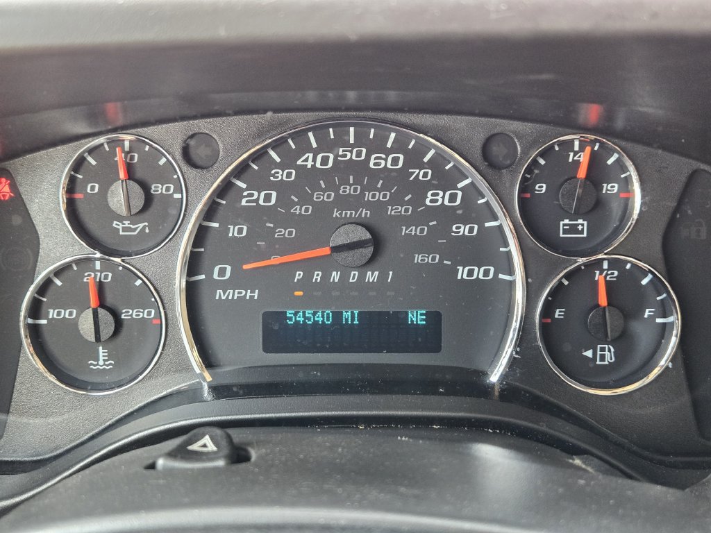 Used 2019 Chevrolet Express 2500 RWD image 15