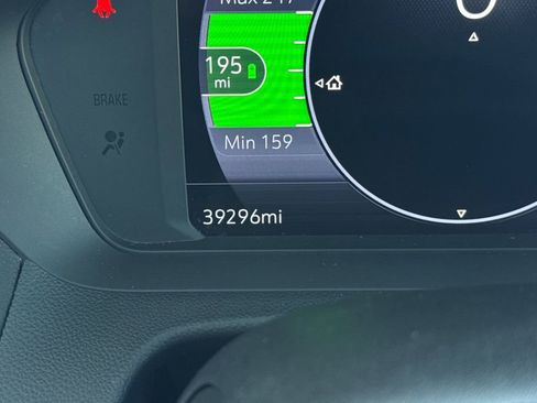 Used 2023 Chevrolet Bolt EUV LT w/ Comfort Package FWD image 30