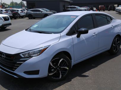 New 2025 Nissan Versa SR w/ Trunk Package