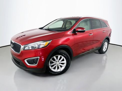Used 2018 Kia Sorento FWD image 3