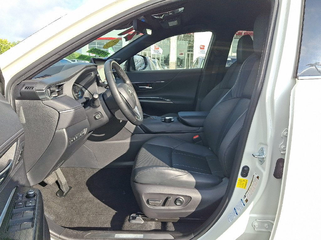 Certified 2021 Toyota Venza Limited w/ Advanced Technology Package AWD/4WD image 14