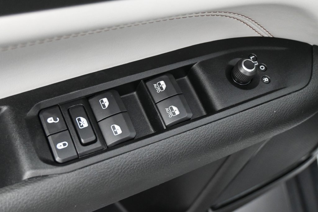 Used 2022 Jeep Compass Limited AWD/4WD image 4