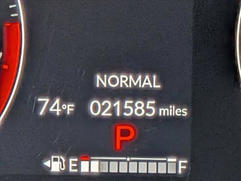 Used 2025 Honda Pilot TrailSport image 12