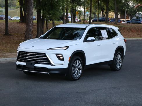 Used 2026 Buick Enclave Preferred image 5