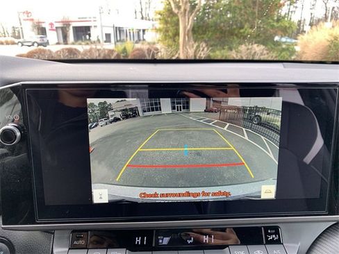 Used 2025 Toyota Camry SE image 22