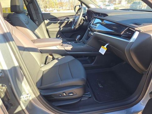 New 2025 Cadillac XT6 Premium Luxury w/ LPO, Floor Liner Package image 7