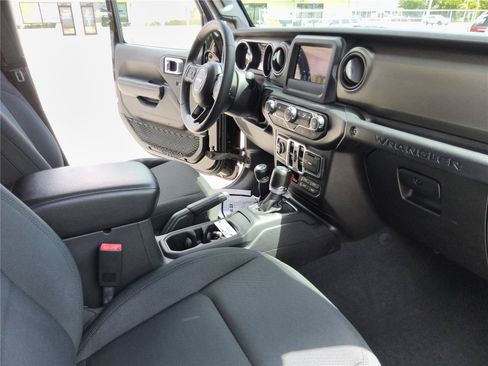 Used 2018 Jeep Wrangler Unlimited Sport S AWD/4WD image 26