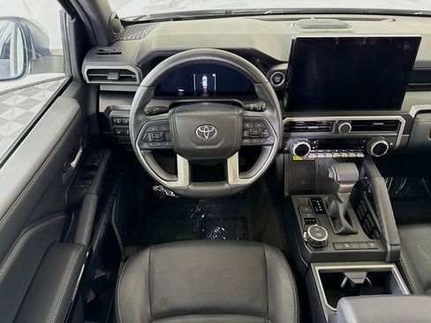 Certified 2025 Toyota 4Runner Limited AWD/4WD image 4
