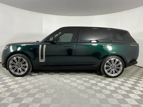 Used 2025 Land Rover Range Rover Long Wheelbase Autobiography image 2