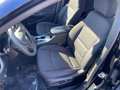 Used 2024 Chevrolet Malibu LT image 36