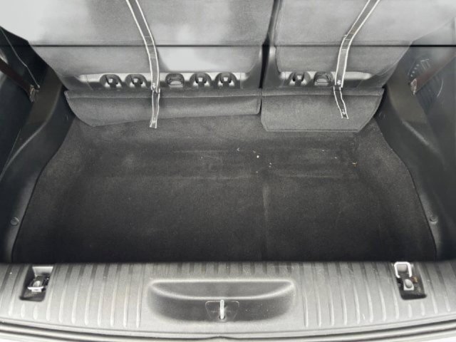 Used 2024 Chrysler Pacifica Touring FWD image 31