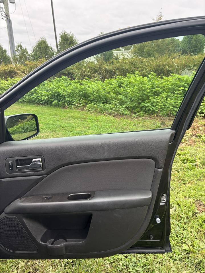 Used 2010 Ford Fusion SE FWD image 23